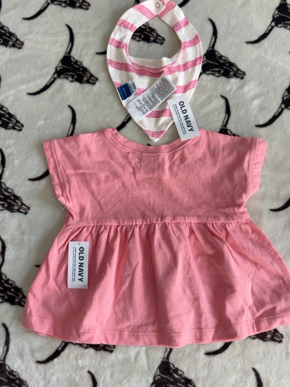 NWT Old Navy Baby Girl 3 Piece Floral Bloomer Top Bib Set 6-12M